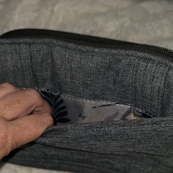 Lug Roundabout Quilted Wallet Crossbody Bag - Characol Gray - Picture 16 of 16